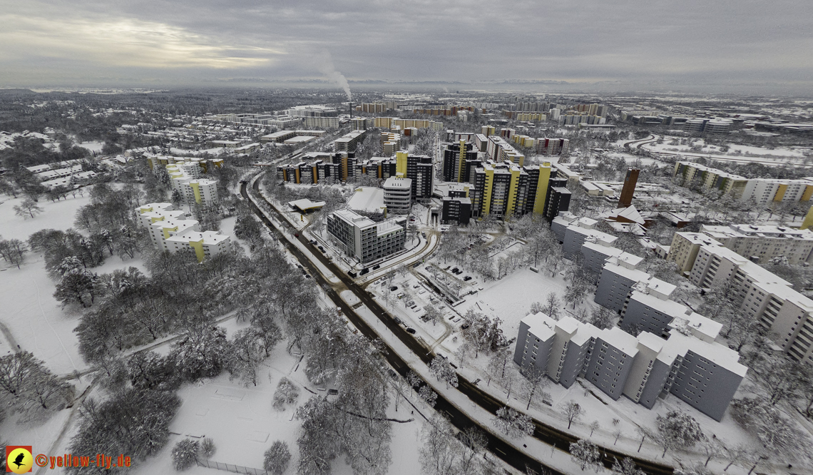 04.12.2021 - Karl-Marx-Ring und Marx-Zentrum in Neuperlach